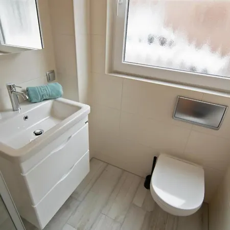 Apartment Ferienwohnung Mit Haustier - Rahn 1 *