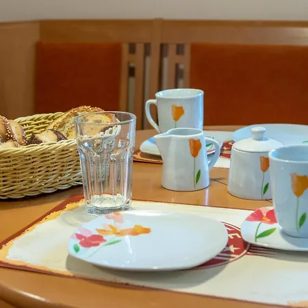 Apartment Ferienwohnung Mit Haustier - Rahn 1 *